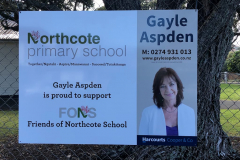 Gayle-Aspden-sign-Northcote-Primary